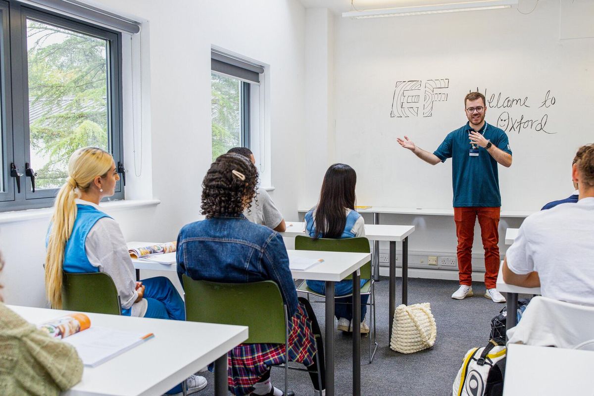 Schopnost obyvatel Česka domluvit se anglicky se zvyšuje. Brno je na tom lépe než Praha