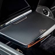 Uvnitř se nachází skryté detaily.