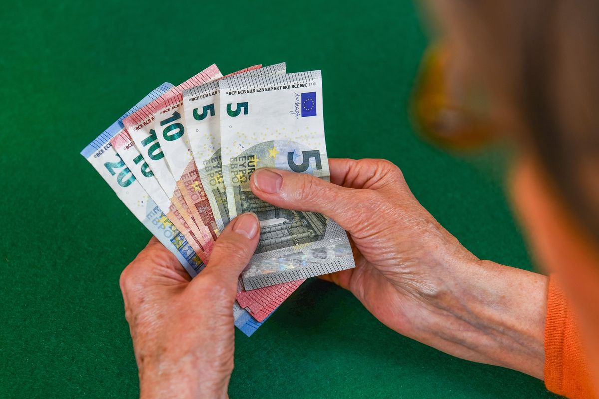 Ital se vydával za svou zesnulou matku. Tělo ukryl a pobíral její důchod