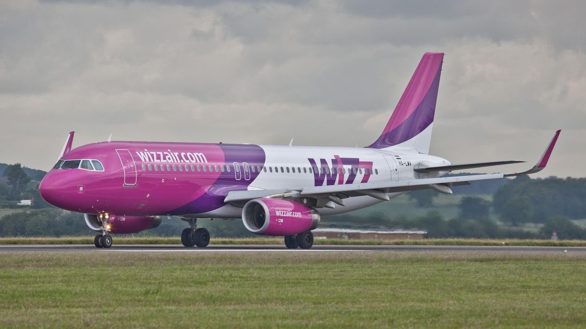 Dva cestující vtrhli v Německu na letištní plochu a snažili se dohnat letadlo