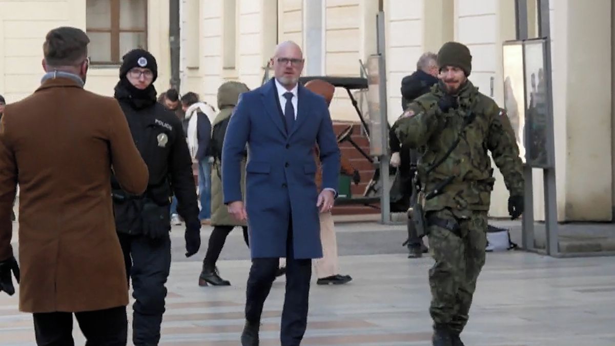 Kandidáti na ministry zahájili kolečko u Pavla a nastínili mu své plány. Zatím žádný zádrhel