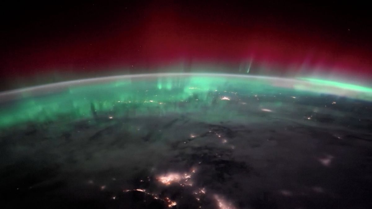 Kouzlo polární záře z oběžné dráhy. Astronautka zveřejnila nové záběry