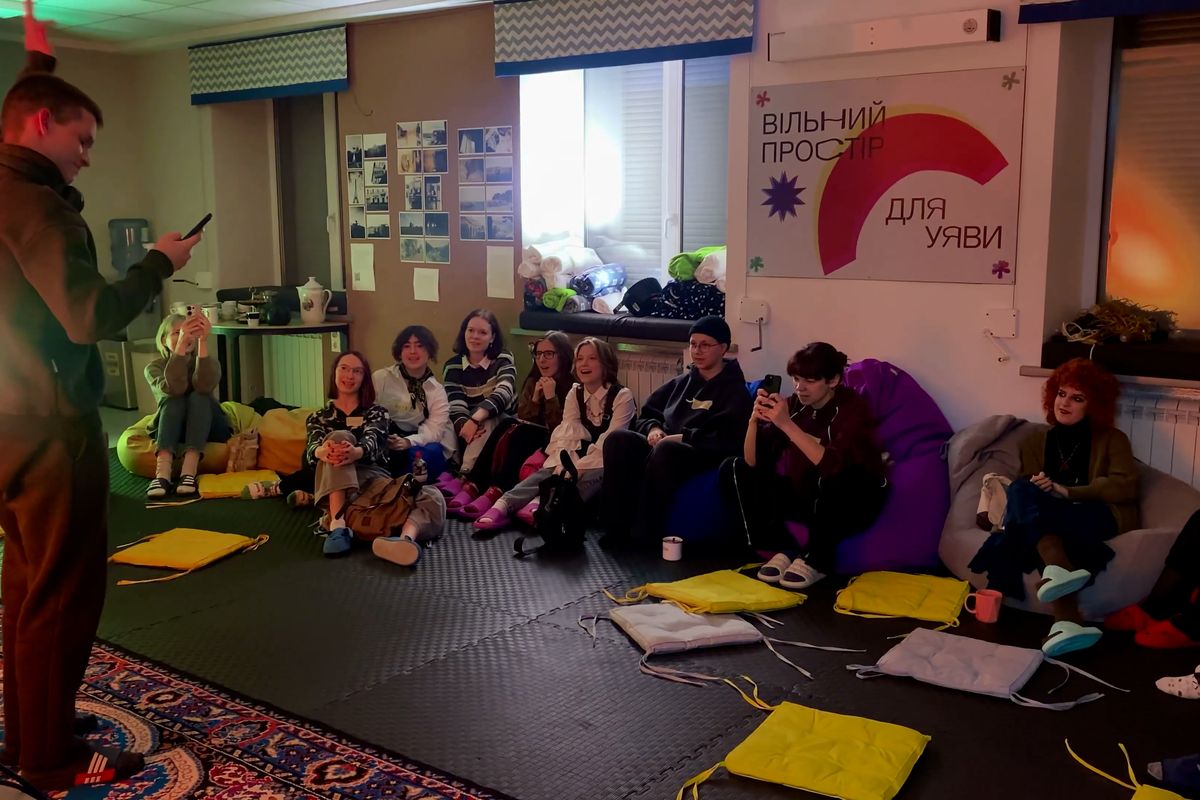 Charkov: Dospívání ve stínu smrti, výbuchů raket a dronů 