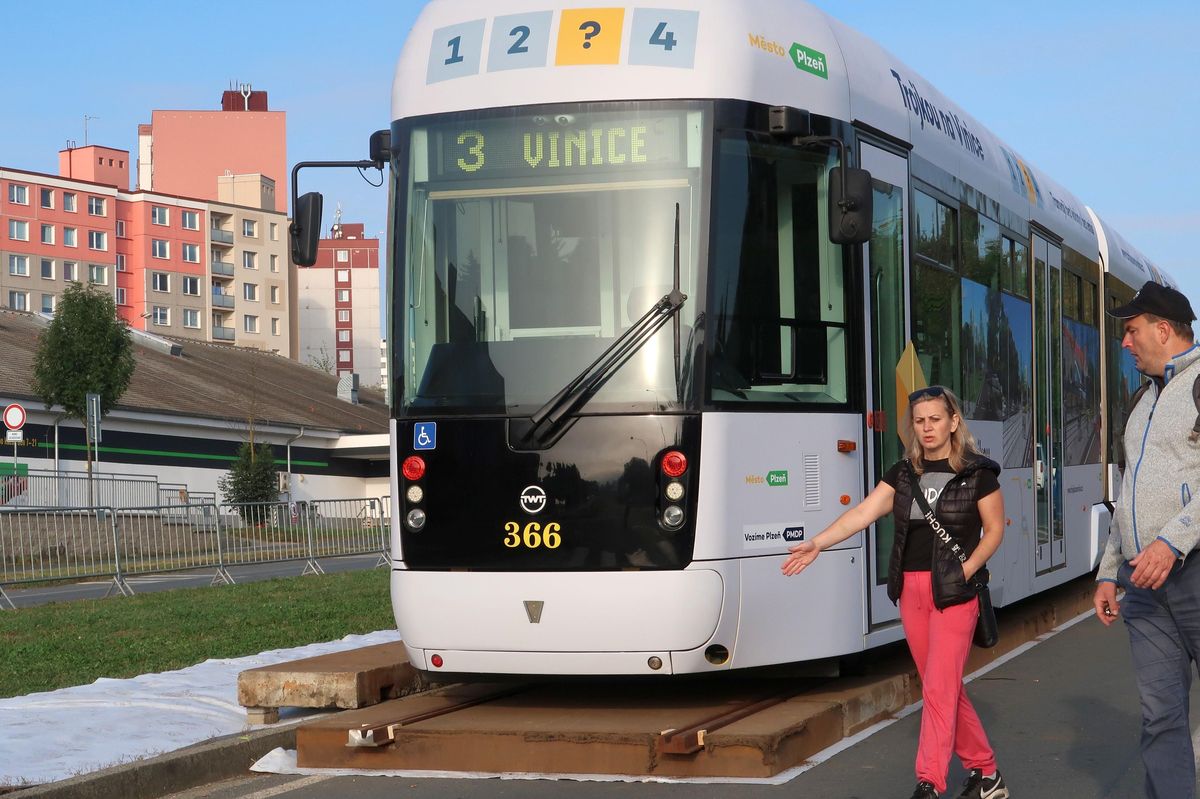 Nová tramvajová trať na plzeňské sídliště Vinice získala zásadní štempl