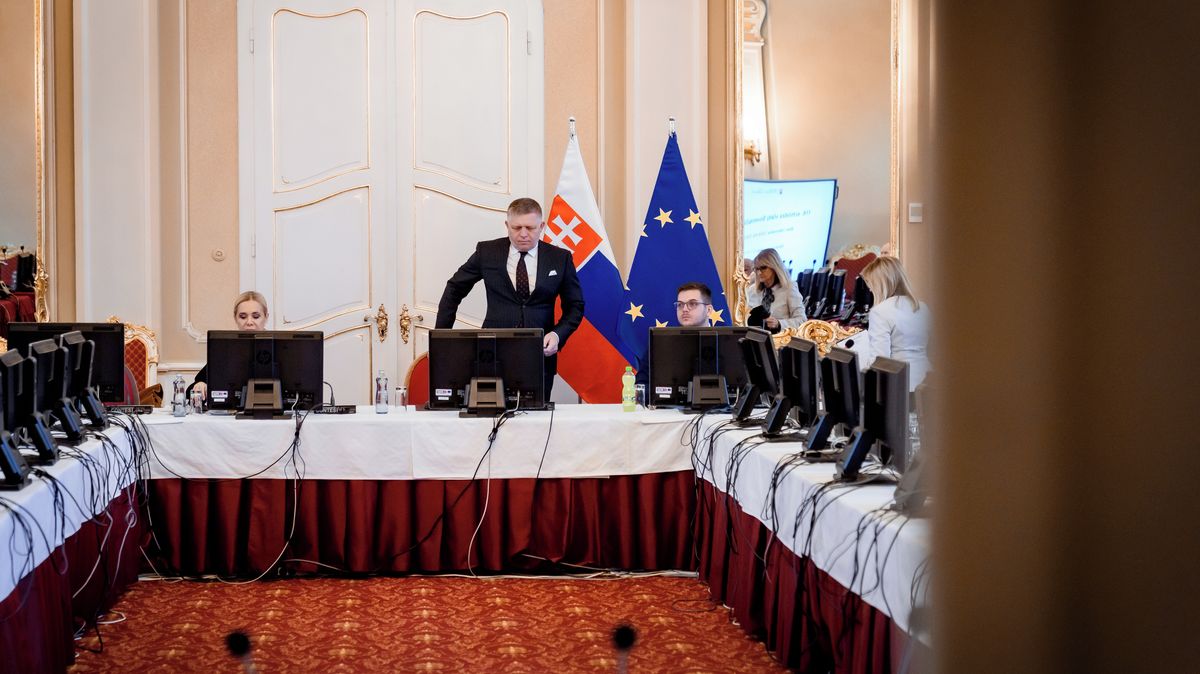 Ficova vláda odmítla otevírání Benešových dekretů