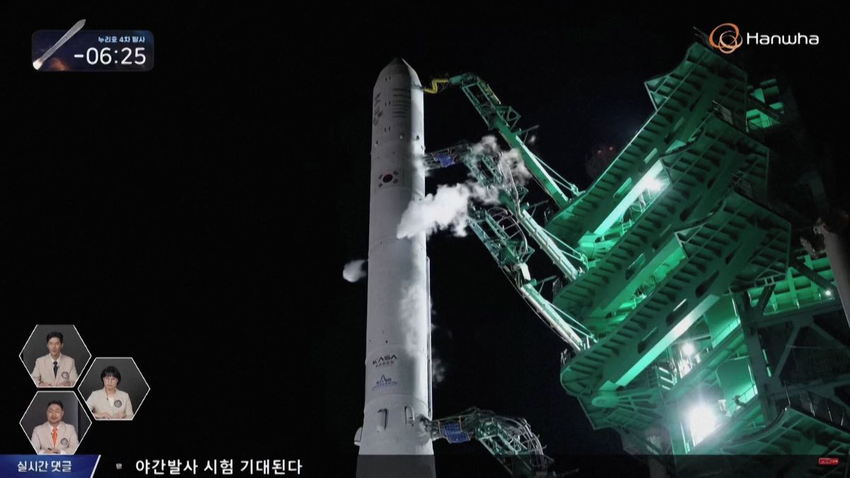 Jihokorejská raketa dopravila na orbitu 13 družic