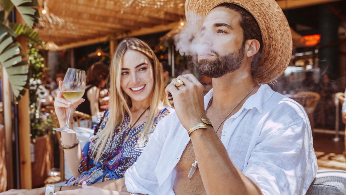 Na Maledivách zkouší vytvořit „generaci bez tabáku“. Mladším ročníkům zakázali kouřit