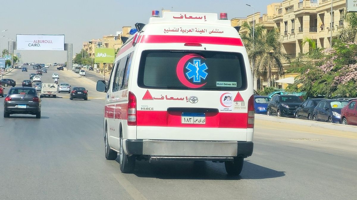 Desítky zraněných Rusů po nehodě autobusu v Egyptě