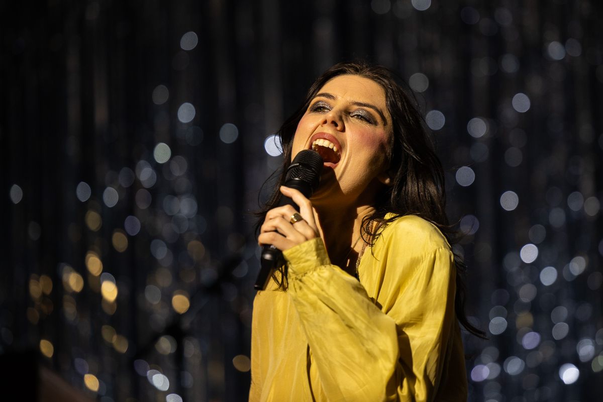 RECENZE: Třaskavý lad pestrých Wolf Alice