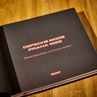 Členové kapely strávili tehdy v Praze necelý den.