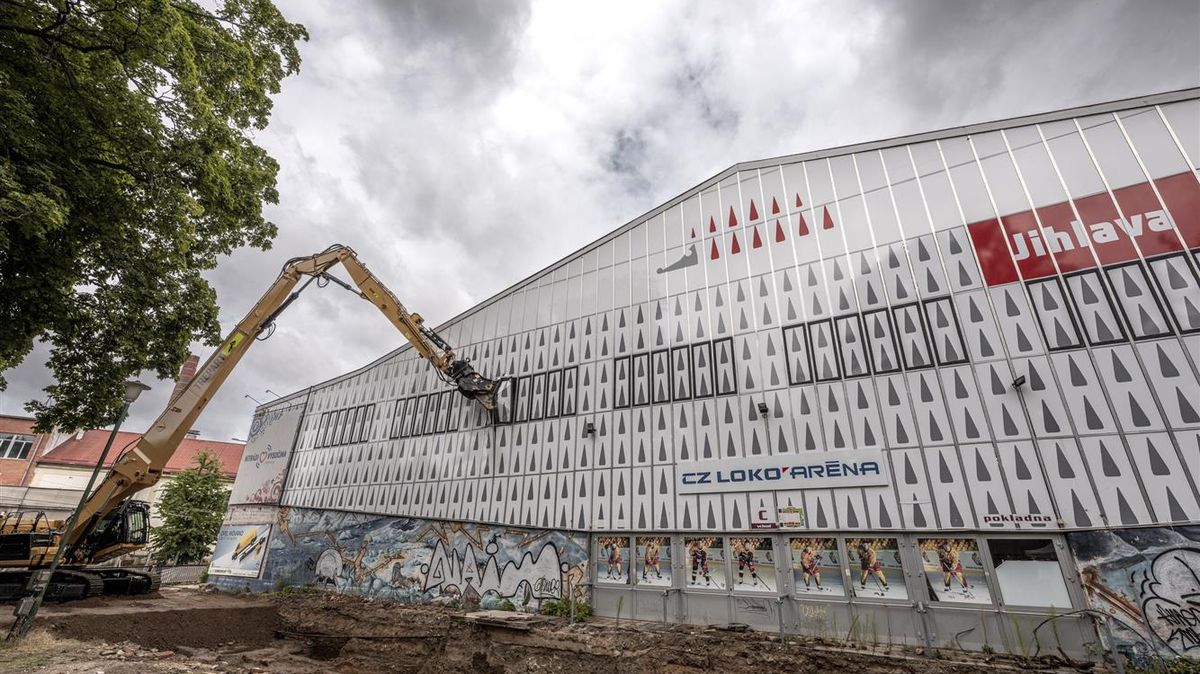 FOTO: Jak šel čas s Horáckým zimním stadionem a novou arénou