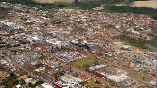 Apokalypsa na jihu Brazílie. Tornádo zničilo 90 procent města, ukazují záběry