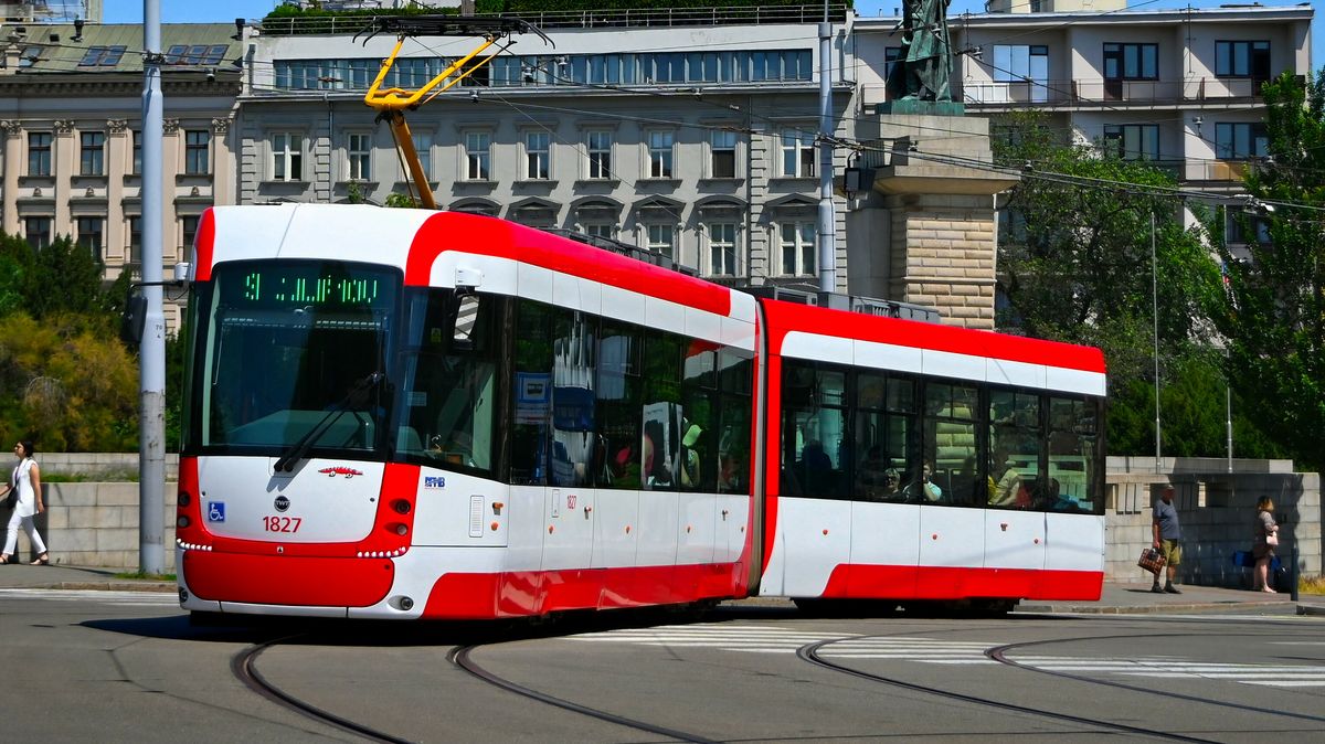 Brněnský dopravní podnik zintenzivnil kvůli nárůstu žloutenky typu A dezinfekci vozidel MHD