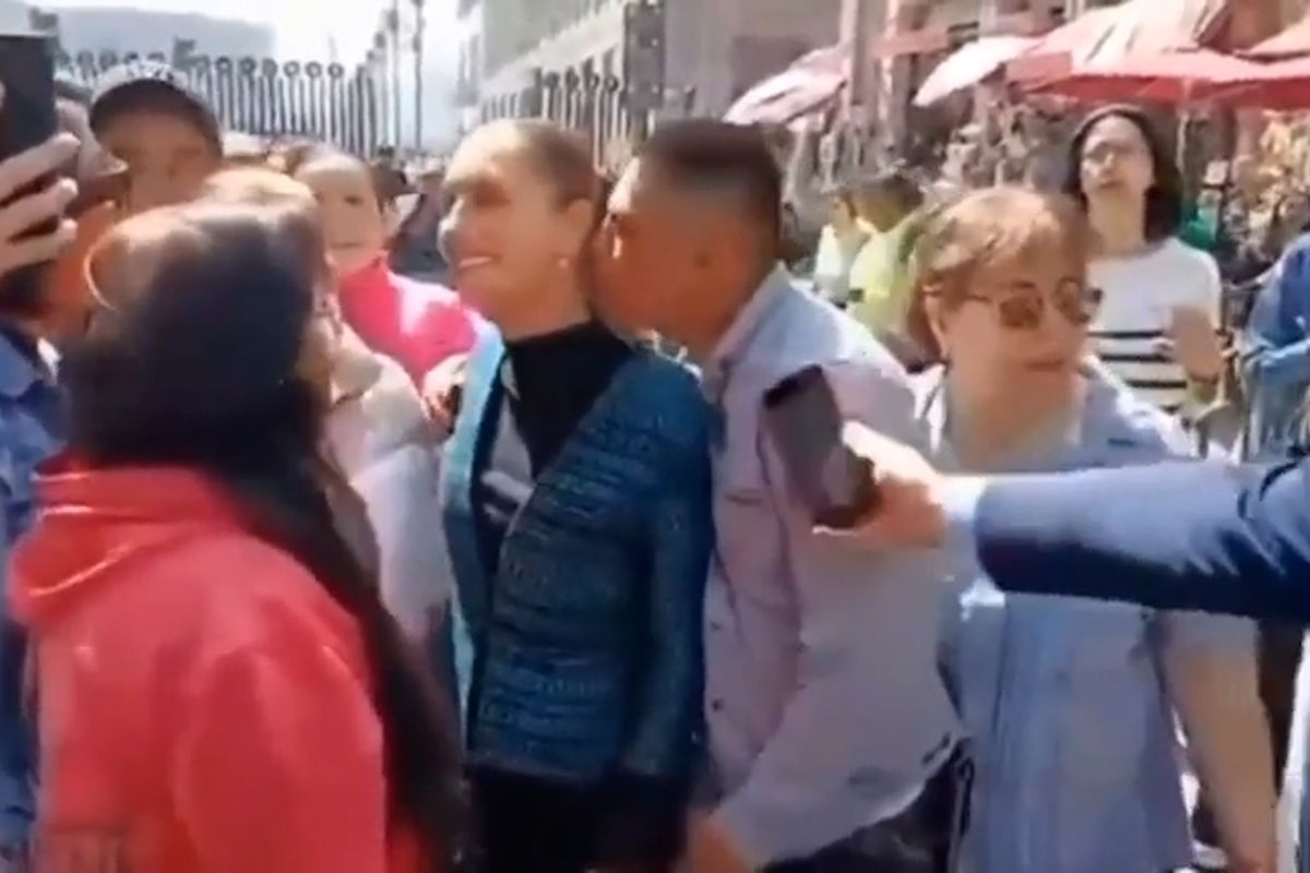 Dotěrný muž na ulici osahával mexickou prezidentku. Objektivů nedbal