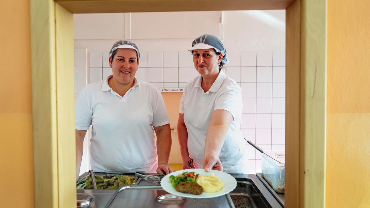 Zdravé stravování ve školních jídelnách se zřejmě odloží