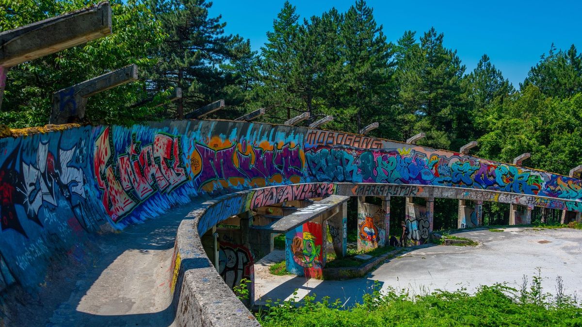 Čech vytvořil naučnou stezku u bobové dráhy v Sarajevu. Dědictví se má chránit, říká