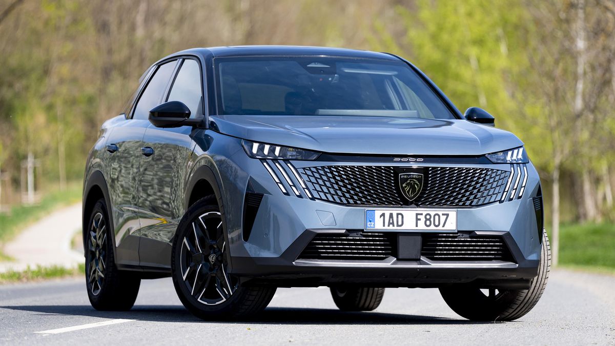 Test Peugeotu 3008 Hybrid: Skvěle vypadá, dobře jezdí