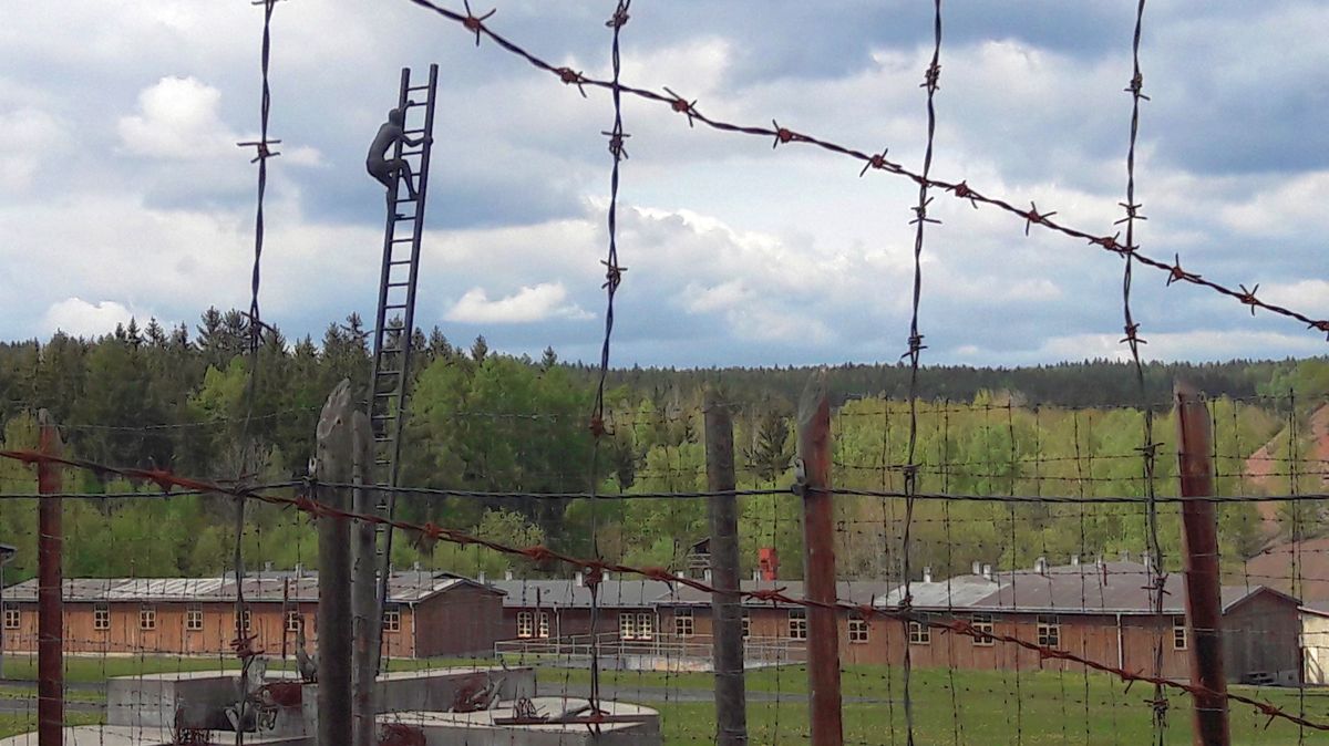 V bývalém politickém vězení pro odpůrce komunistického režimu na Příbramsku si připomínají Den za svobodu hned třikrát