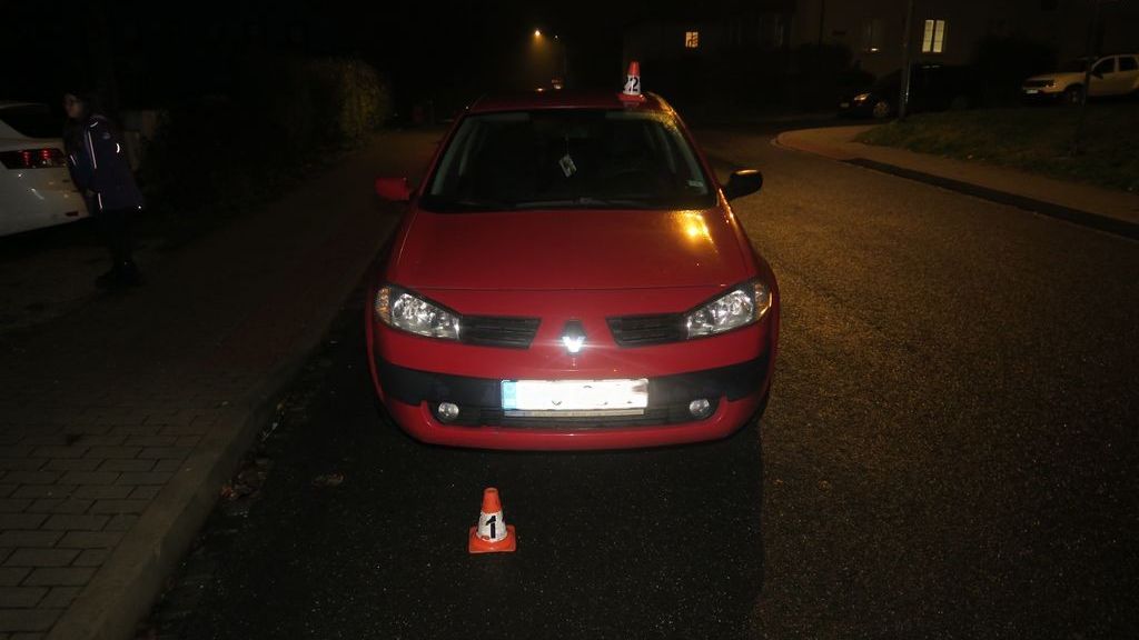 Řidič v Šumperku boural při parkování, pak šel domů. Při policejní kontrole nadýchal téměř tři promile