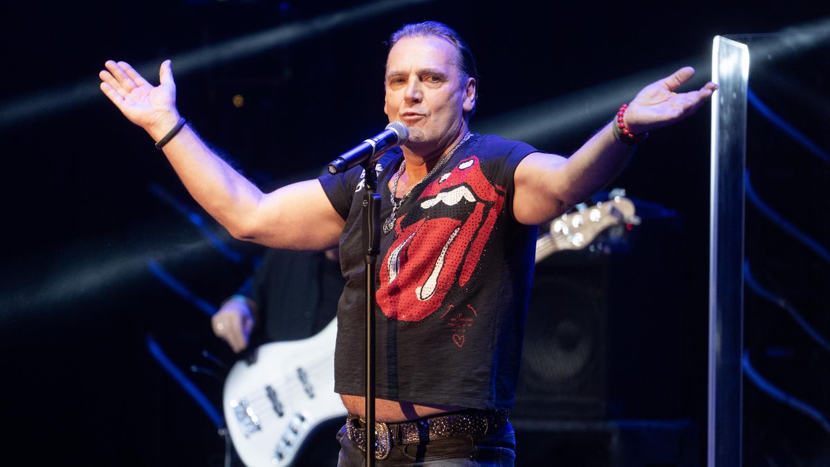 J.A.R. se na své narozeniny loučili. Minimálně na čas