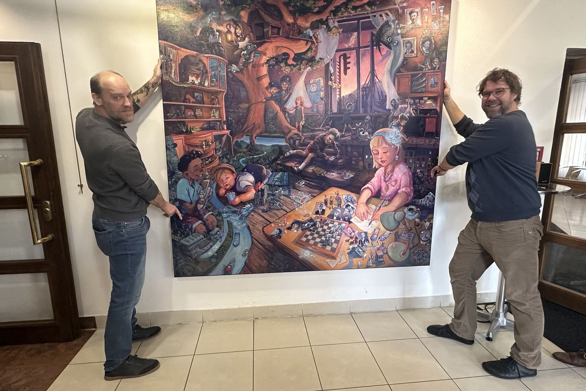 Děčínská radnice vyhlásila sbírku na obraz, na kterém je Jiří Bartoška i lachtan Gaston