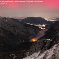 Kamera na vrcholu Funtenseetauern v německém národním parku Berchtesgaden zachytila kromě polární záře i mlhu nad jezerem Königssee.