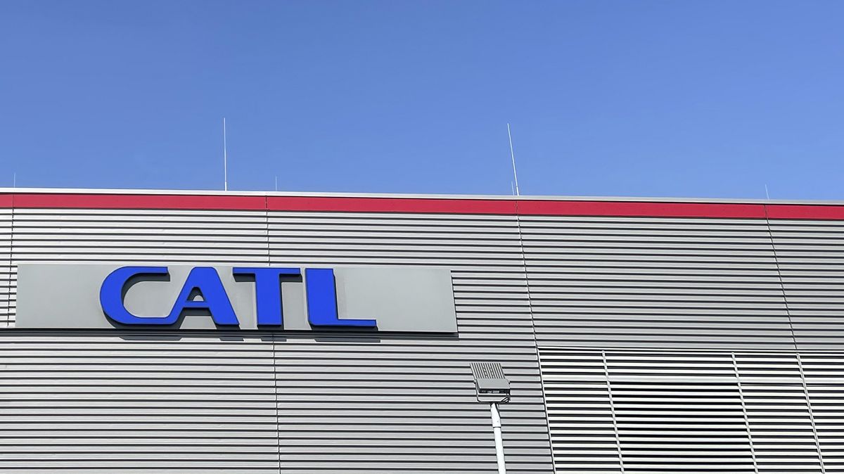 Čínská firma CATL staví továrnu na baterie do elektromobilů ve Španělsku