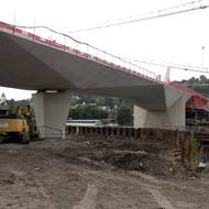 Takhle to pod mostem v Podolí vypadalo loni v srpnu. 