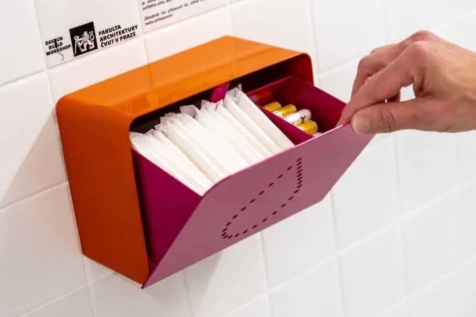 Za menstruační potřeby zdarma zaplatí pražské školy miliony korun