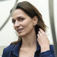 Šperky si vybrala Adéla od českého zlatníka Michala Kadaníka.