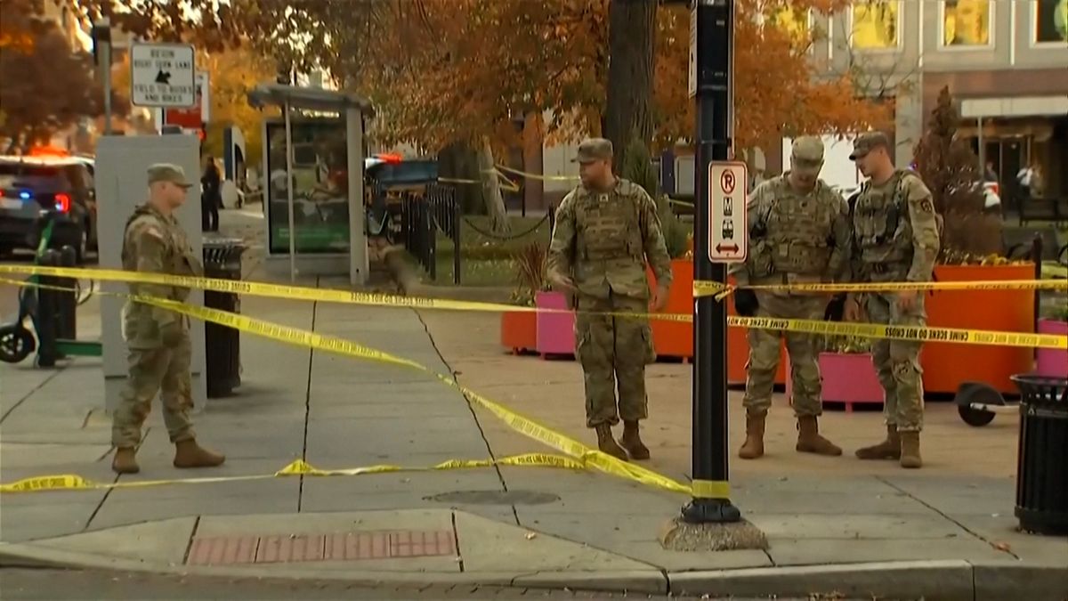 Gardisty u Bílého domu postřelil migrant z Afghánistánu