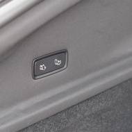 Novinkou faceliftu jsou dálkově sklopná zadní sedadla.