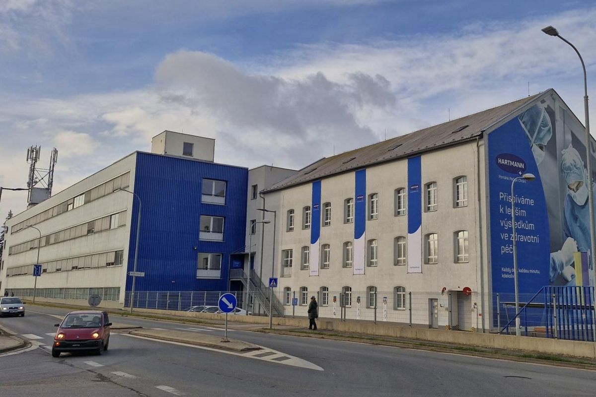 Tradiční firma na Vysočině skončí. Brodským rouškám silně konkurují ty asijské