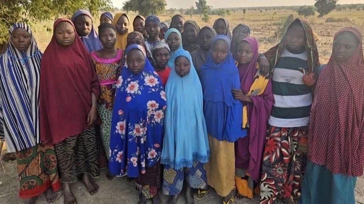 V Nigérii zachránili 24 unesených dívek. Dalších 250 lidí se stále pohřešuje