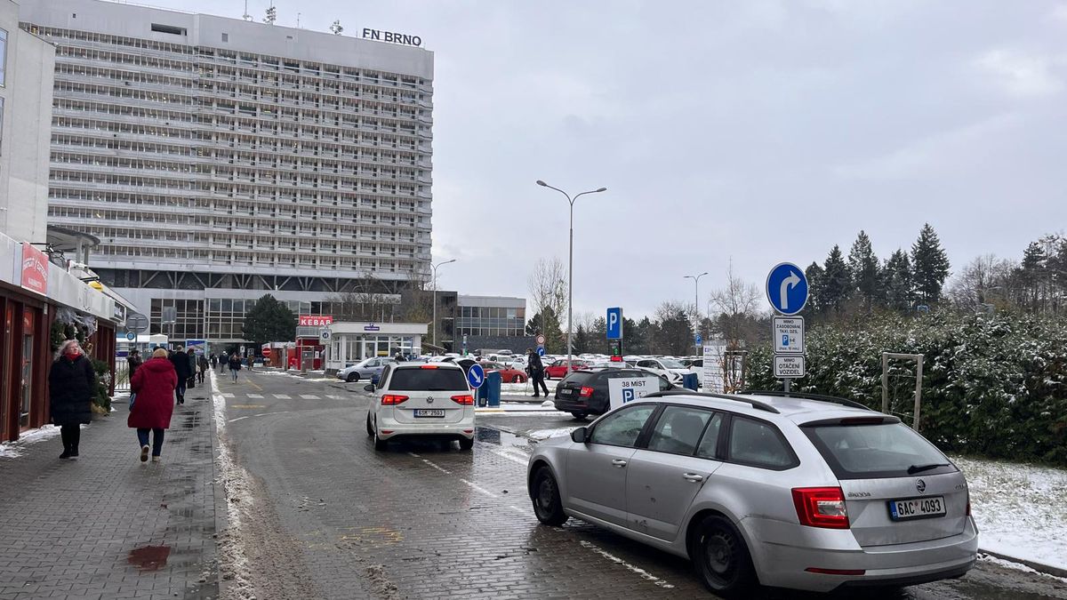 Fakultní nemocnici Brno nejspíš čeká změna ve vedení, mluví se o možném sloučení