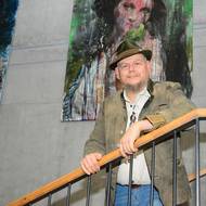 Malíř v říčanském centru Na Fialce