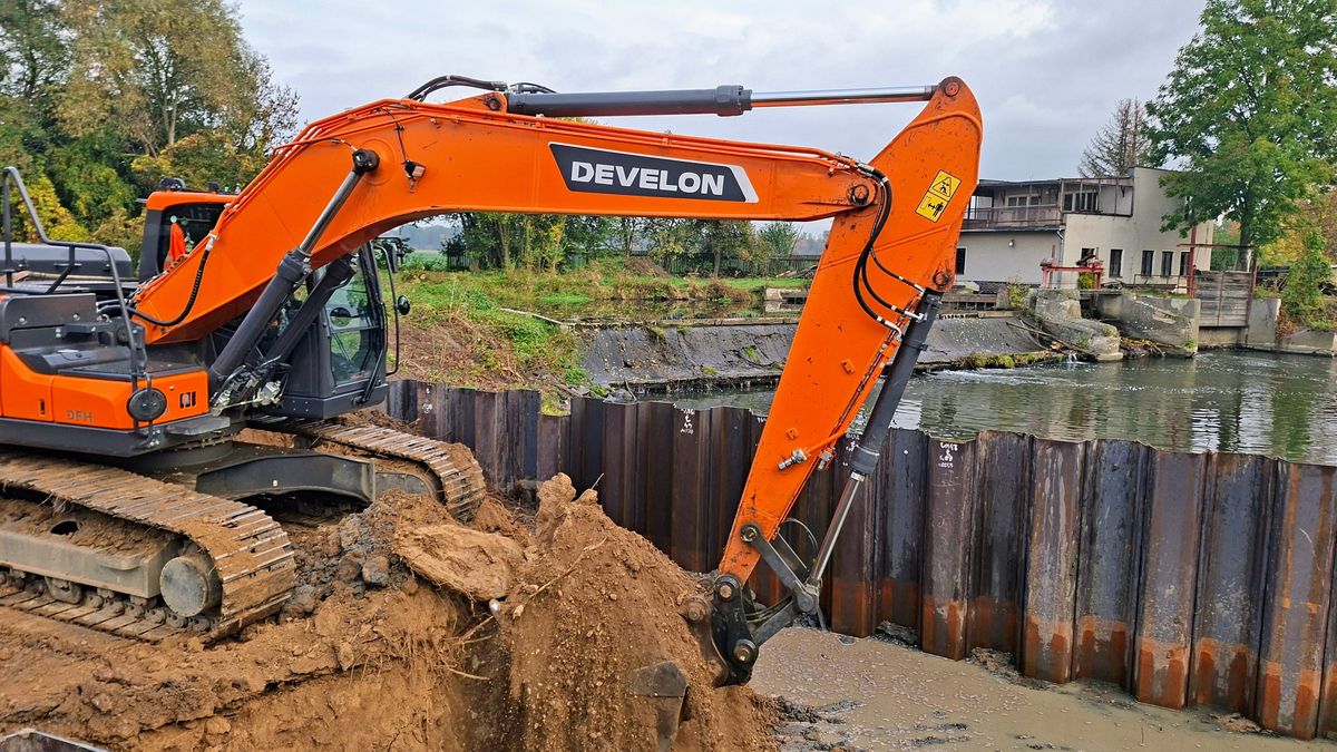 Jez Šargoun v Litovelském Pomoraví loni poničila povodeň. Po rekonstrukci bude mít větší kapacitu i obtok pro ryby