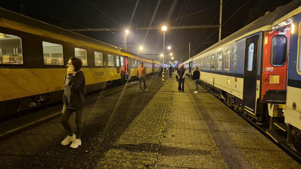 Problémy na koridoru trvají. Vlaky po řádění zlodějů stále jezdí u Lipníka po jedné koleji