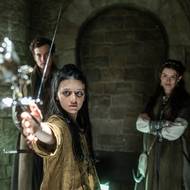 Zrození alchymistky (2025), Magdalena Müllerová hraje hlavní roli. „Když si představím, že jsem Ariana a přenesu se ve své fantazii do světa magie, tak se mi role hraje mnohem snadněji. Jak říká mamka: mám totiž tolik fantazie, že bych ji mohla rozdávat,“ vypráví. 