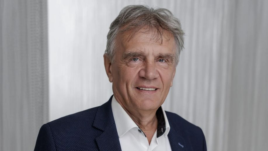 Před 43 lety fotil porod prvního českého dítěte ze zkumavky. Od té doby pomohl na svět tisícům dětí