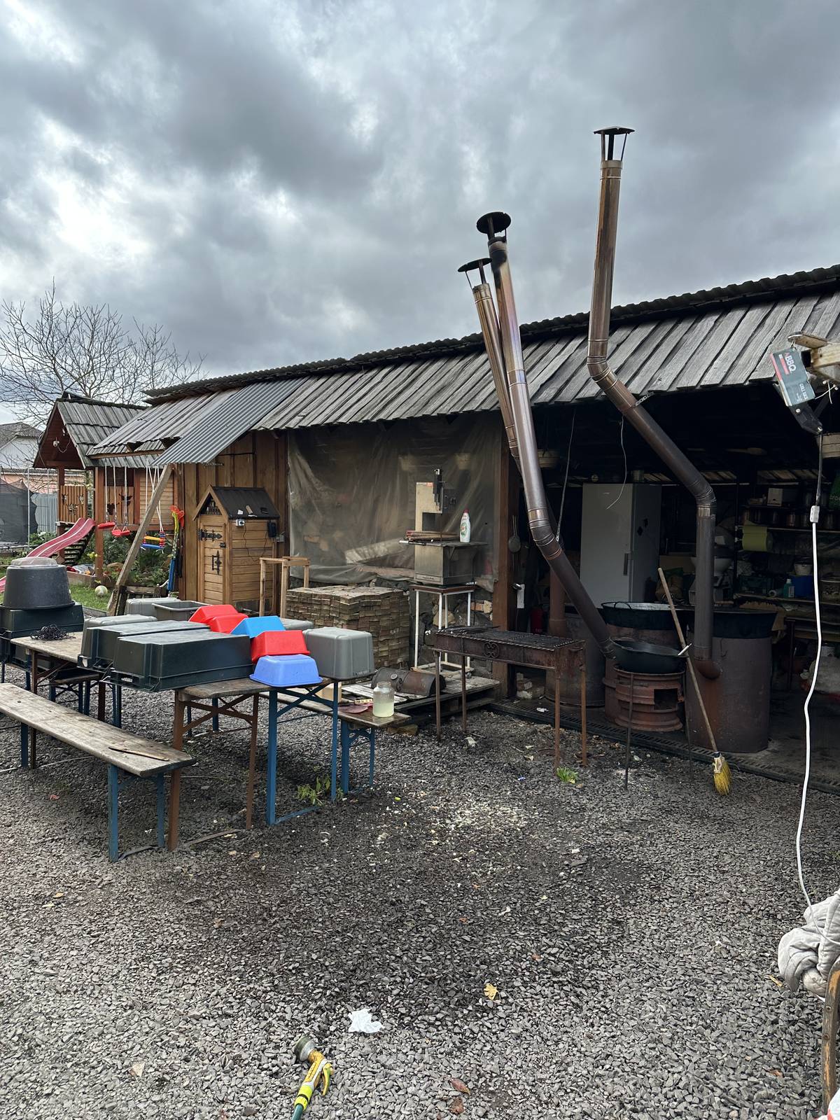 Venkovní kuchyně umožňuje přípravu domácích pokrmů