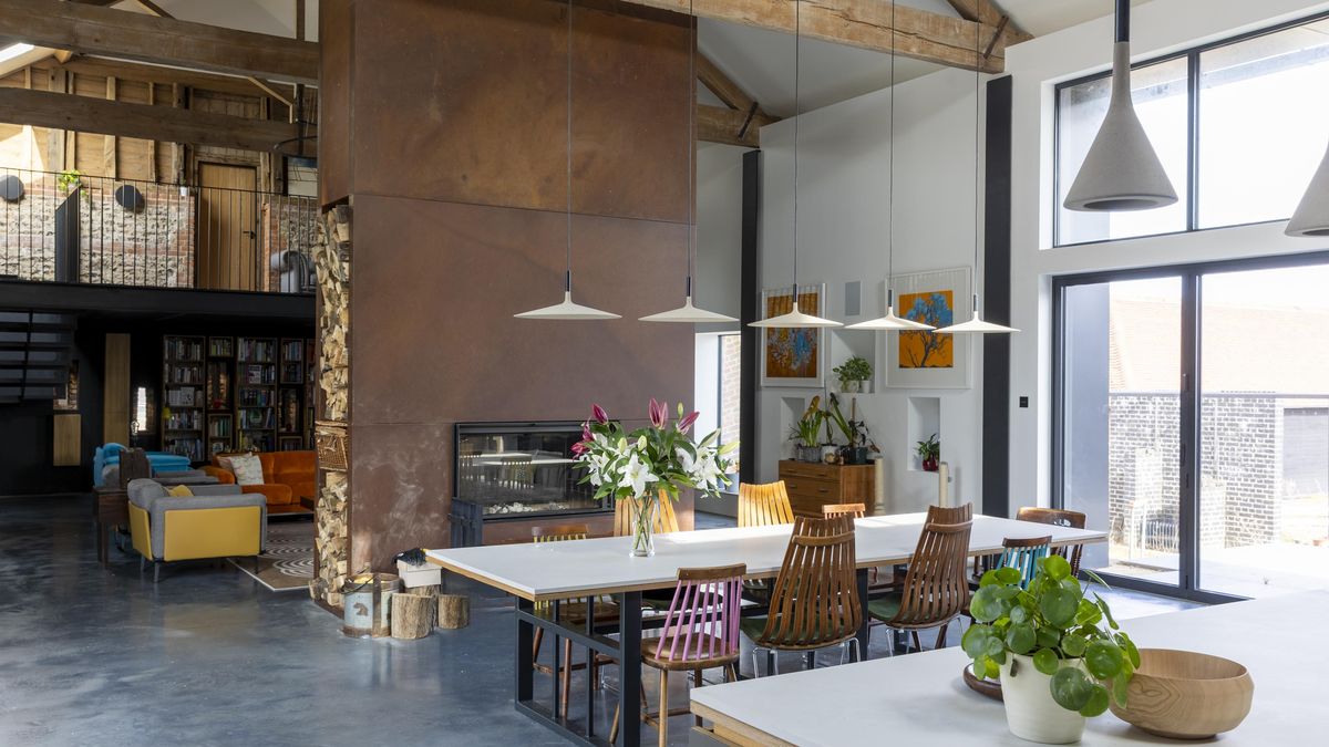 Opustil korporátní život a na staré mléčné farmě vybudoval svůj vysněný domov