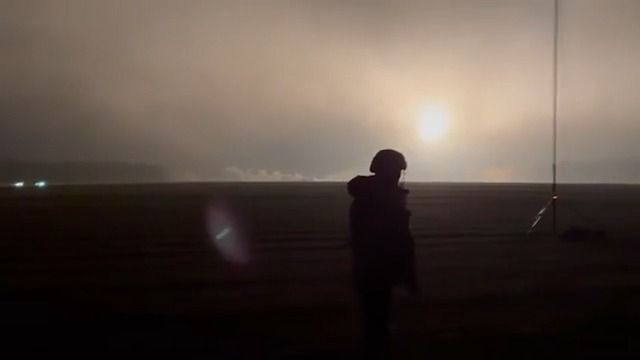 Na Rusko v noci letěly střely Flamingo. Ukrajina zveřejnila video z jejich odpalu