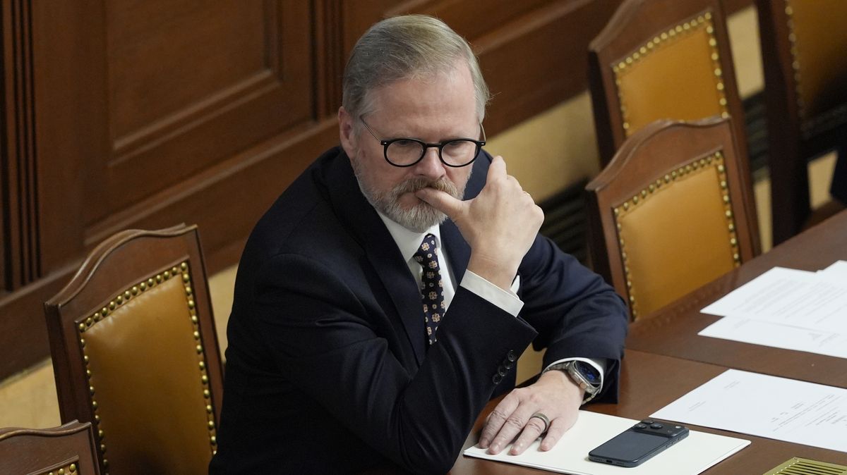 Fiala dělá s rozpočtem další drahoty. Chce ať nová vláda slíbí dodržet jeho parametry