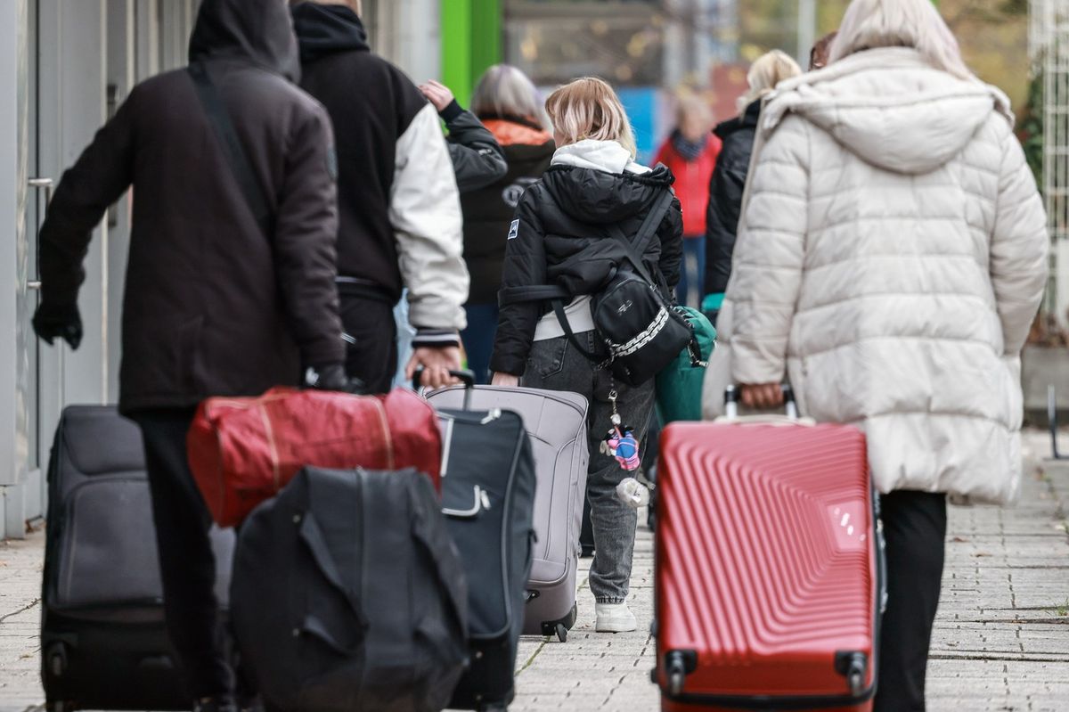Německo seškrtá ukrajinským uprchlíkům podporu