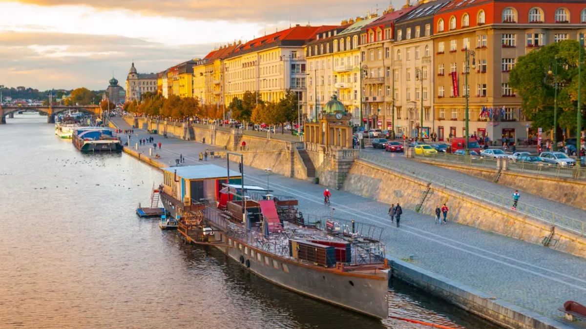 Rašínovo nábřeží a nábřeží u trojského plavebního kanálu v Praze projdou úpravami