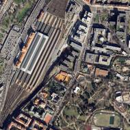 Hlavní nádraží a Magistrála. I s tradičně hustým provozem. 