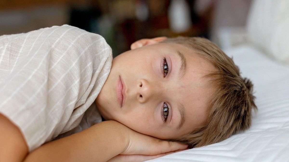 Riziko srdečních komplikací je u dětí vyšší po prodělání covidu než po očkování, tvrdí studie