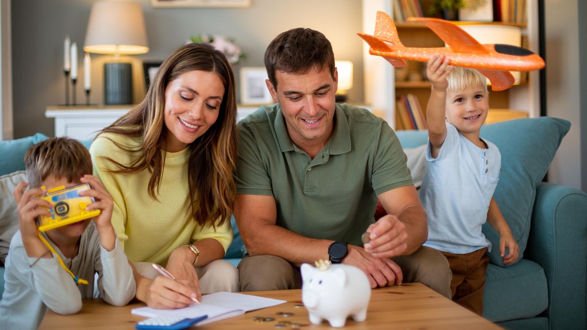 Průměrný věk lidí se stavebním spořením vzrostl, stoupla i výše vkladů