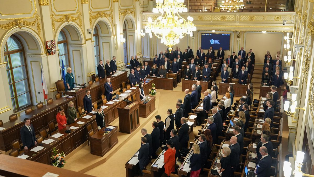 Nastupující koalice vrátila vládě rozpočet